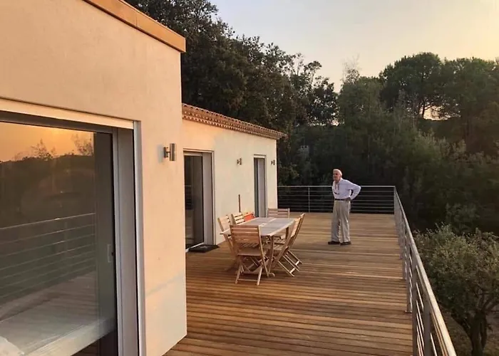 En Corse Du Sud - Golf D'ajaccio Vila Coti-Chiavari (Corsica)