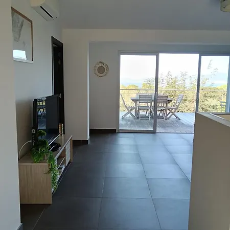 En Corse Du Sud - Golf D'ajaccio Willa